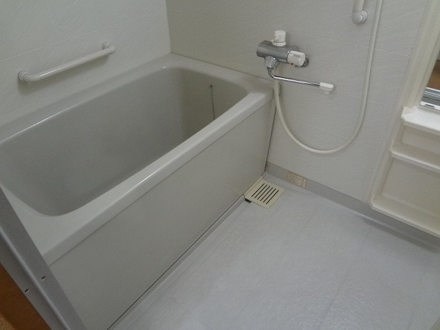 オーパス・ワンの浴室|写真は同タイプ別部屋です