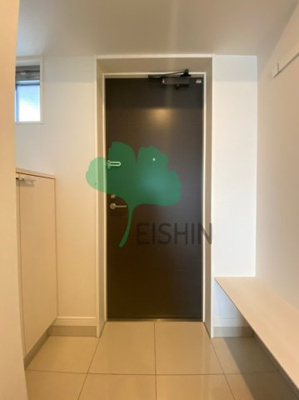 【玄関】 | エンクレスト空港通り | 下駄箱もしっかりついてます！