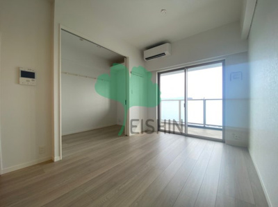 【居間・リビング】 | エンクレスト空港通り | アレンジ自由自在の広々空間です！