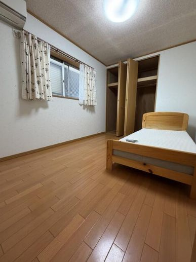 岸和田市西之内町　中古戸建の洋室