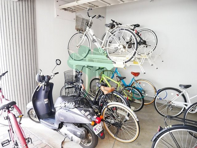 フリースペース57の駐車場|駐輪場