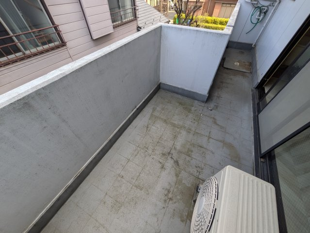 シャイン元住吉のバルコニー