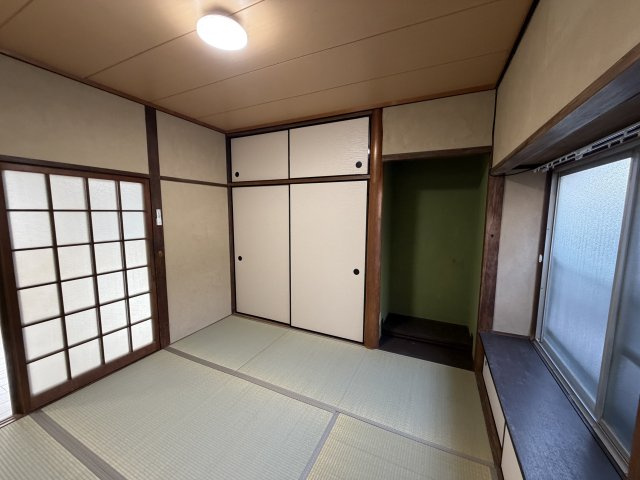 鵜の島貸家の和室|和室がひろがる居住スペース