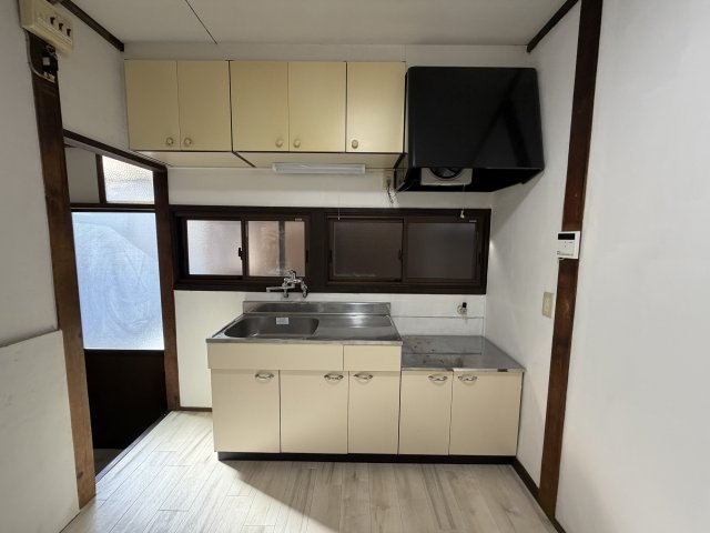 鵜の島貸家のキッチン|キッチンです