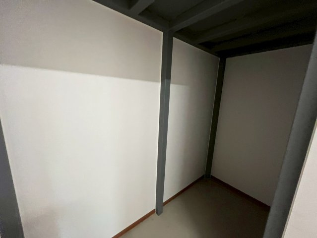 豊明市倉庫付き事務所の内装