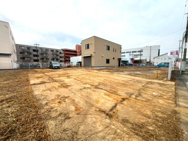 豊明市倉庫付き事務所の外観