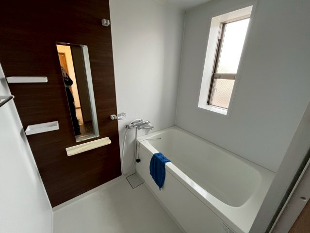 豊明市倉庫付き事務所の浴室
