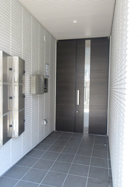 Cielのエントランス|オートロック付きのエントランス