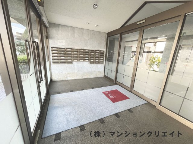ファミール大手町（投資）のエントランス