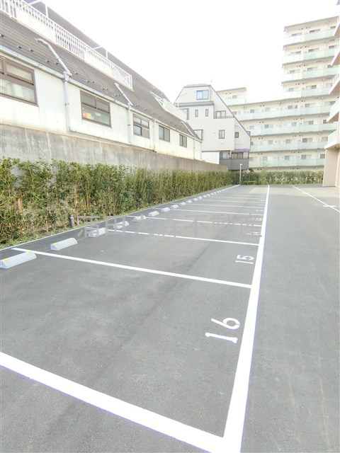 ラティエラ大鳥居の駐車場|敷地内平置き駐車場　空き状況等詳細はお問合せ下さい。