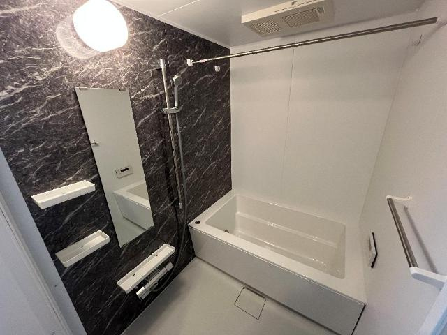 アドニスの浴室|バス