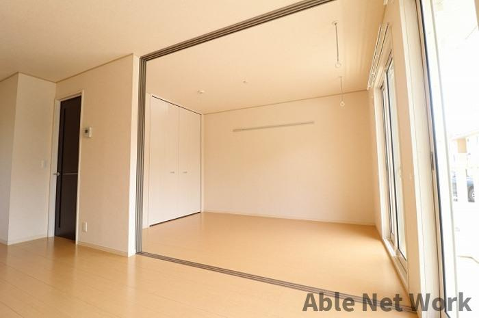 ウィルスクエアBの洋室|LDK横6帖洋室