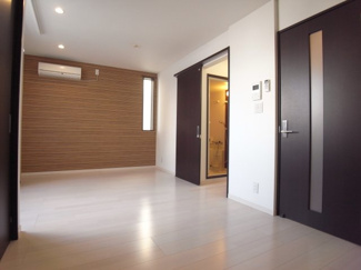 【居間・リビング】 | REGALEST鶴里駅前 | ※参考写真