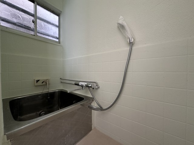 明石市和坂稲荷町戸建の浴室