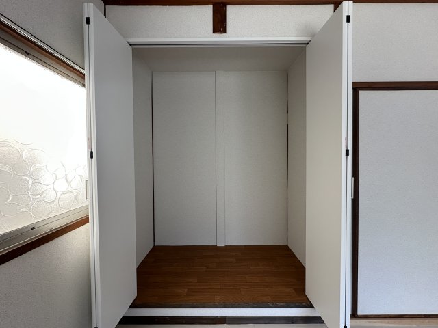 明石市和坂稲荷町戸建の収納