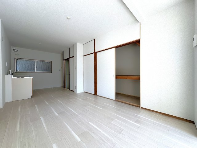 明石市和坂稲荷町戸建のキッチン