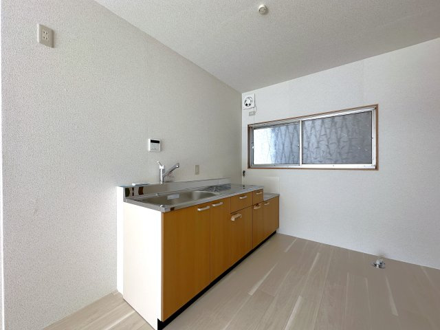 明石市和坂稲荷町戸建のキッチン