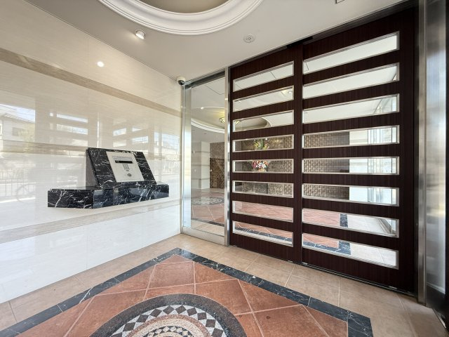 Luxe我孫子のエントランス