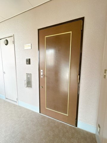 リフォーム中古マンション　アクアディア大垣　平成8年築の玄関