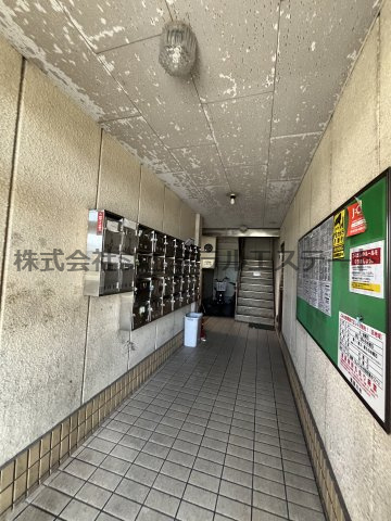 サニーハイツ寝屋川のロビー