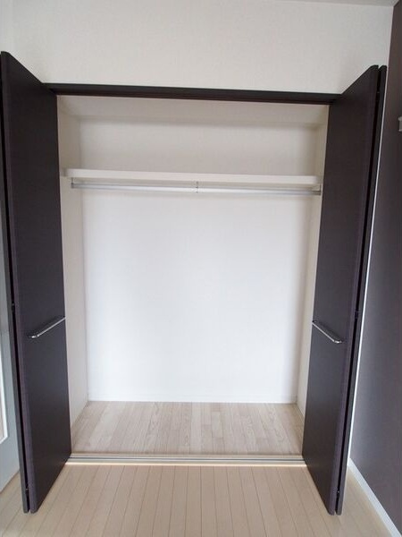 プロシード新栄の洋室