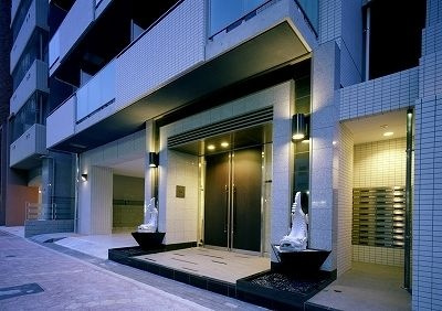 プロシード新栄のエントランス