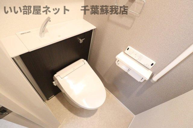 ウルルⅡのトイレ|落ち着いた色調のトイレです