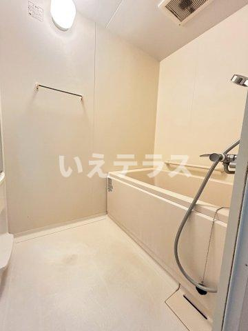 ストークコートの浴室