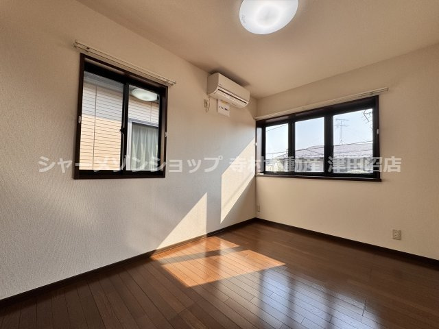 山﨑邸西棟の洋室