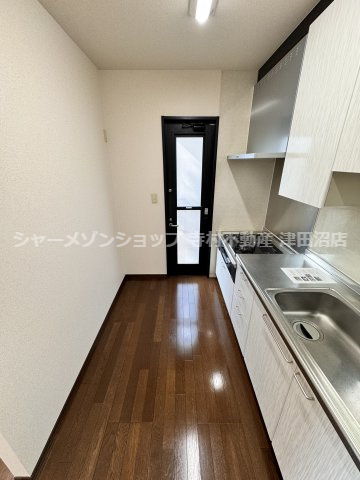 山﨑邸西棟のキッチン