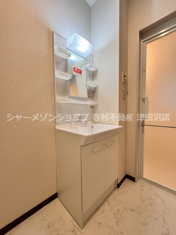 山﨑邸西棟の洗面所