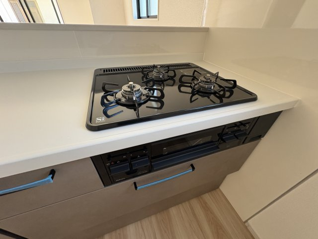 茅ヶ崎市松尾1期　新築戸建のキッチン|ガスコンロ　グリル