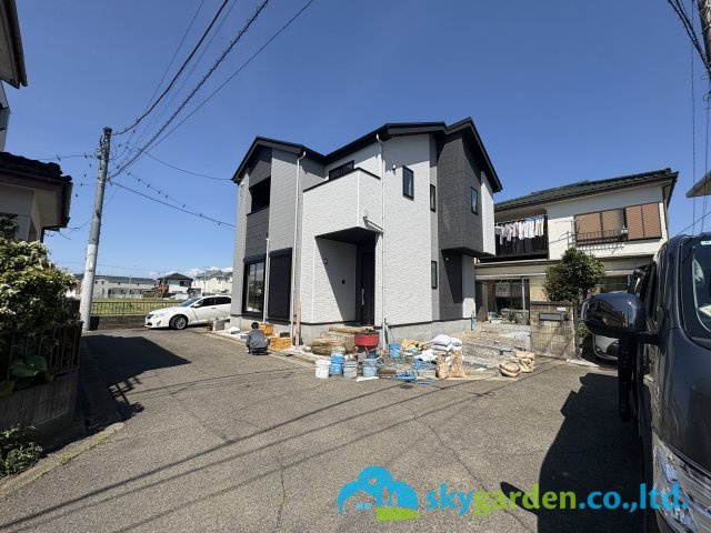 茅ヶ崎市松尾1期　新築戸建の前面道路含む現地写真|開放感あります