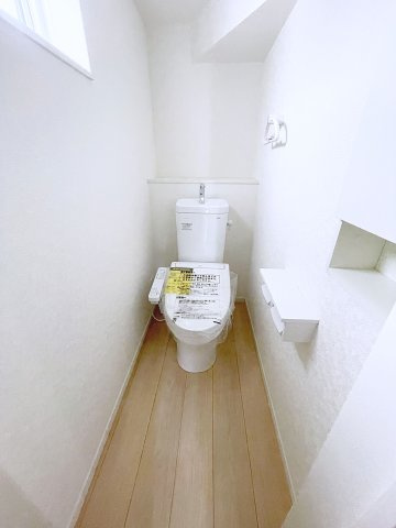 想定年間賃料132万　想定利回り6.67％　木造戸建のトイレ