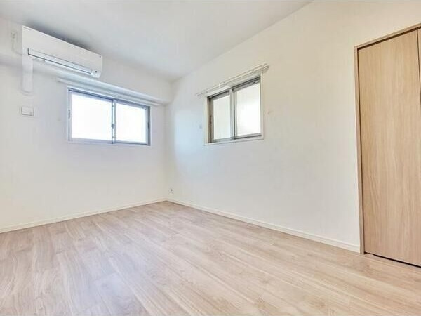 【洋室】 | リフローレ豊田十塚