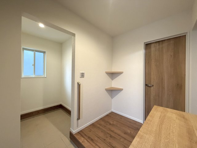 【玄関】