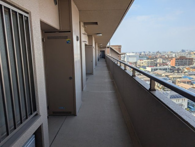 【その他共用部分】 | リベール明石魚住パークスクエア | 玄関前廊下