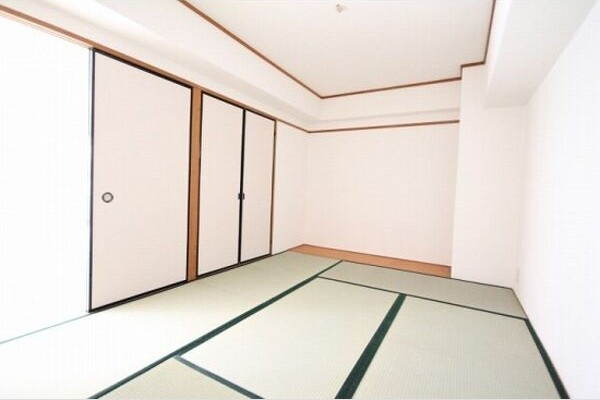 三旺マンション第２社台の寝室
