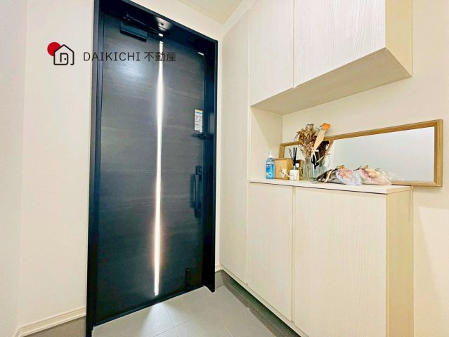 【玄関】 | 鴻巣市小松3丁目　中古戸建