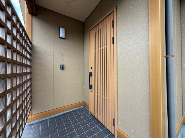 都城市五十町の中古一戸建の玄関