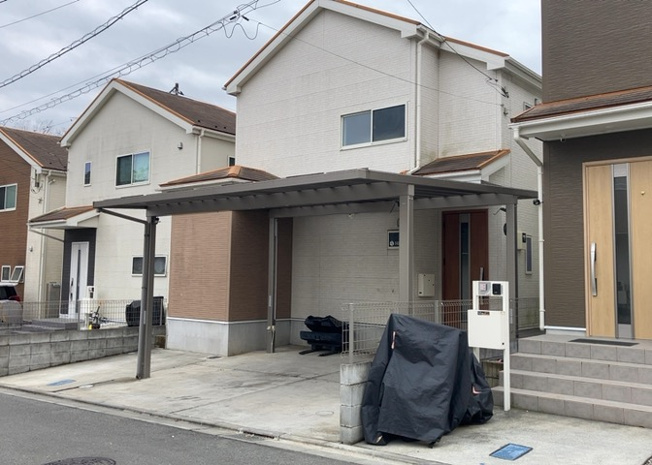 【外観】 | お持ちの車種によっては前面道路が広い方が便利でしょう。しかし、前面道路が広ければその分交通量が多くなるため、騒音などが気になる場合があります。実際に現地を見学し、周辺交通量や騒音などを確認しましょう！