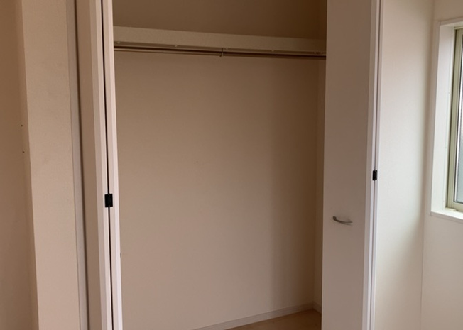 【収納】 | 家族構成や住宅環境によって収納の仕方は十人十色！キッチン、リビング、玄関、寝室など、部屋ごとのいろんな収納を使って自慢のお家にしませんか？物件をご内見する際は、収納の場所や数は事前チェックしましょう！