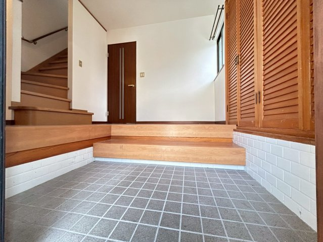 外院3丁目戸建の玄関