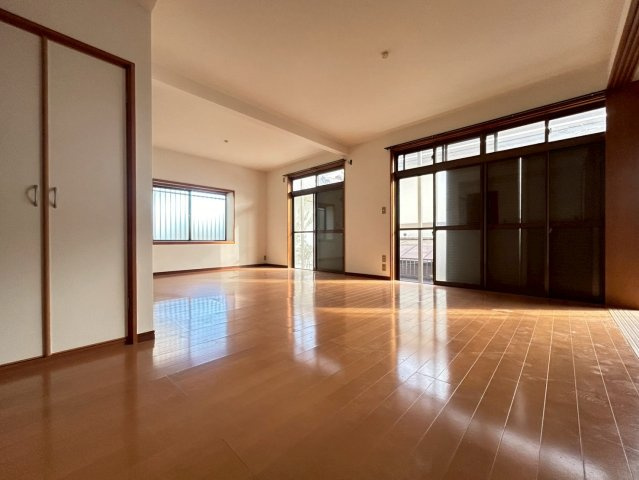 外院3丁目戸建の居間・リビング