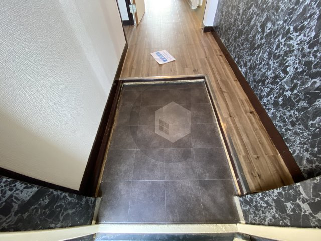 エステマール弥刀の玄関