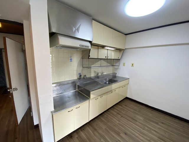 エステマール弥刀のキッチン