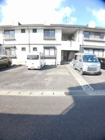 ヴィラたかせの駐車場