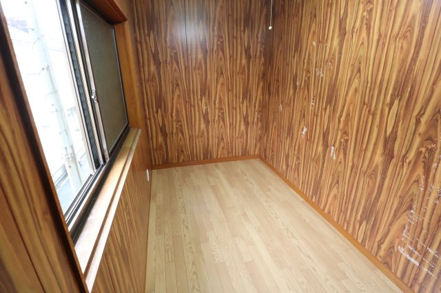 今井町戸建の洋室