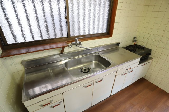 今井町戸建のキッチン