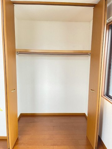 ウィルモア床波B棟の収納